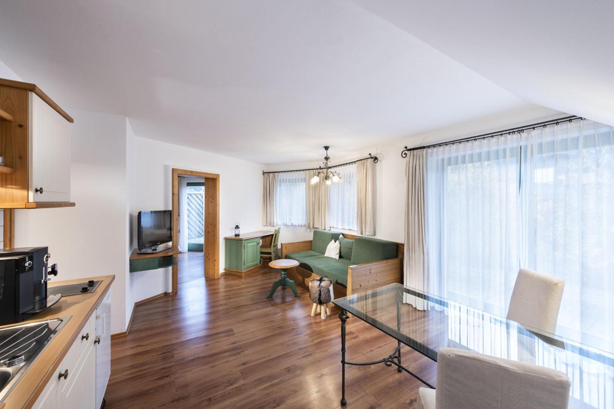 Rosamunde Apartments Leutasch Ruang foto